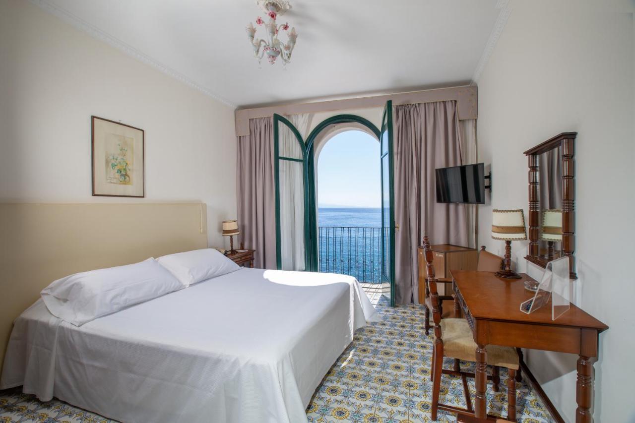Hotel Lido Mediterranee Таорміна Екстер'єр фото
